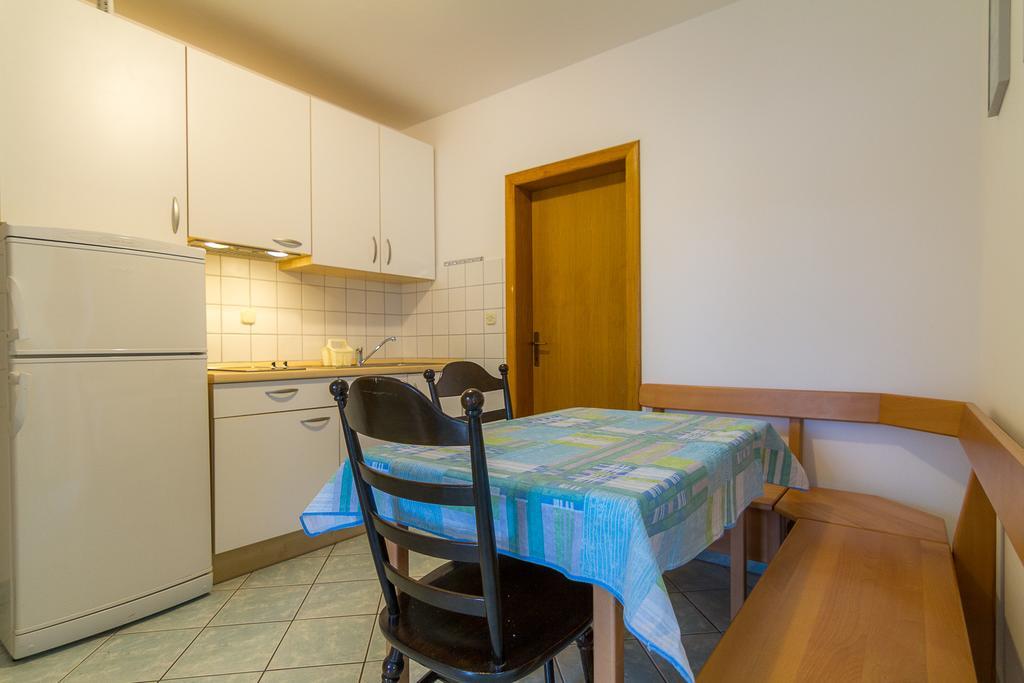 Apartments Ok لوبار المظهر الخارجي الصورة
